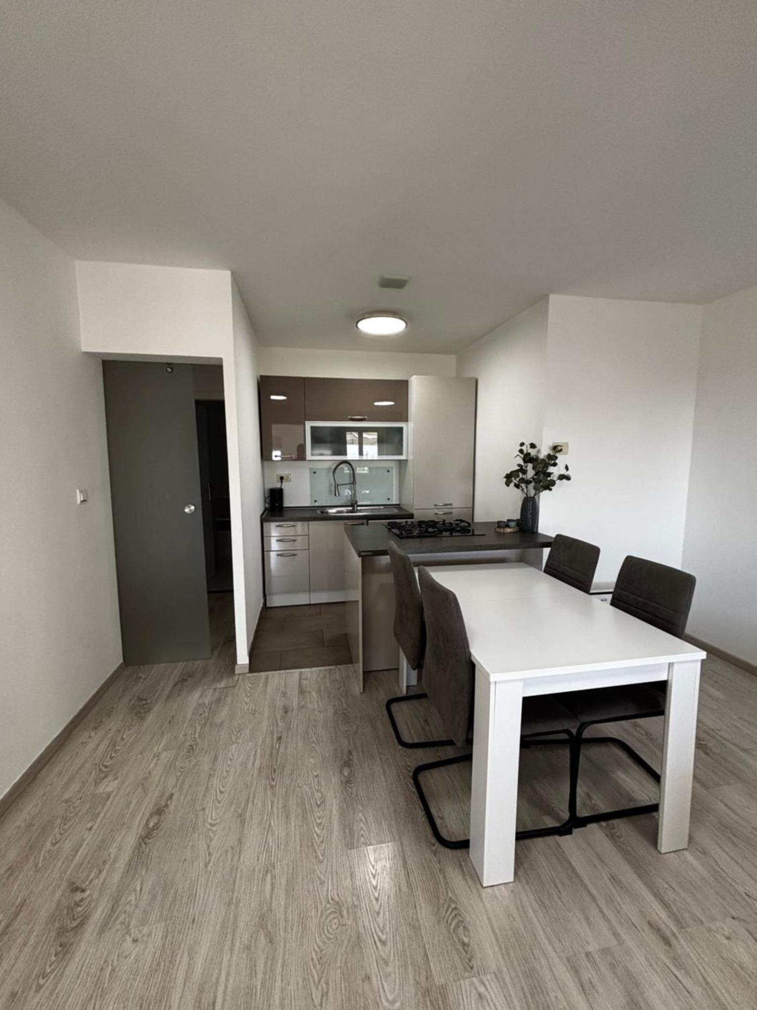 Apartment Mb *